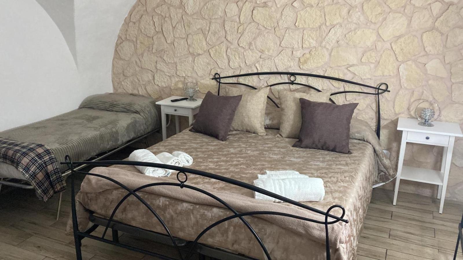 Casa Vacanze Eleonor Aeroporto di Catania Fontana Rossa Esterno foto